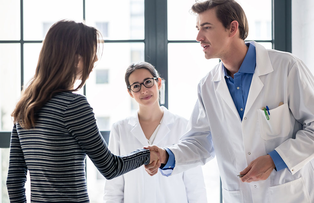 Why Your Doctor Doesn’t Apologize and Say “Sorry.”