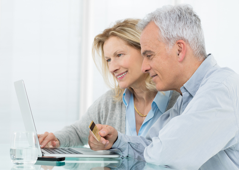 couple accepting Social Security benefits with Green Dot